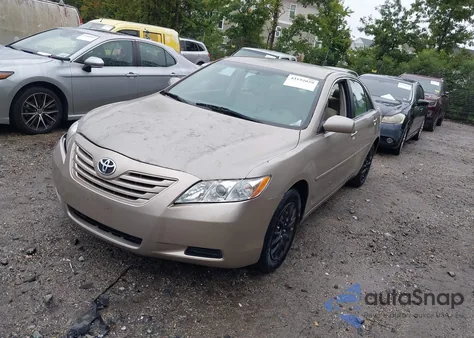 2007 Toyota Camry Le z USA, uszkodzony, nr VIN JTNBE46K073037144